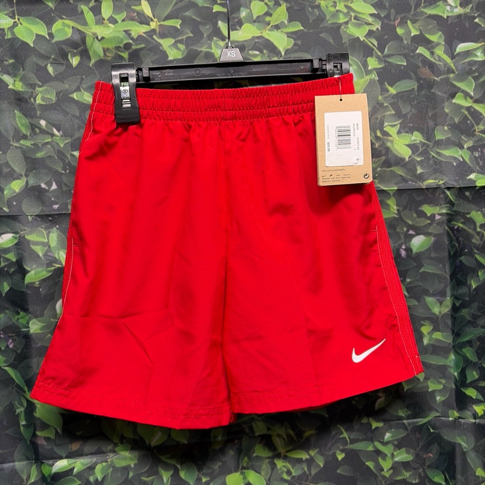 Kids' Nike Dri-FIT Icon Woven Shorts size 7 University Red new with tags